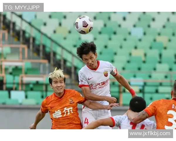 杭州足球队转型之路揭秘：从低谷到崛起的奋斗历程与未来展望